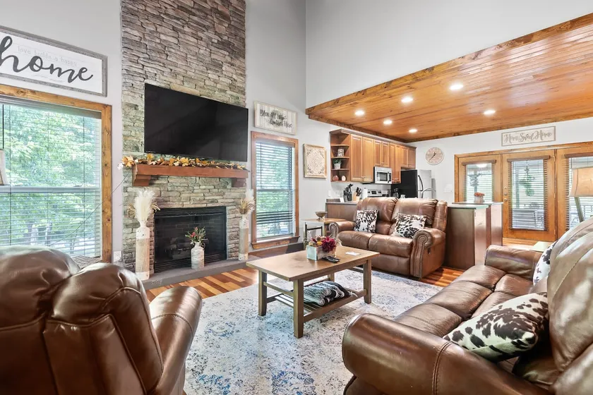 Updated Cabin - Hiwassee Highlife - Image 1