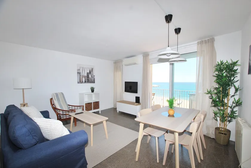 Premia Palm View - Image 1