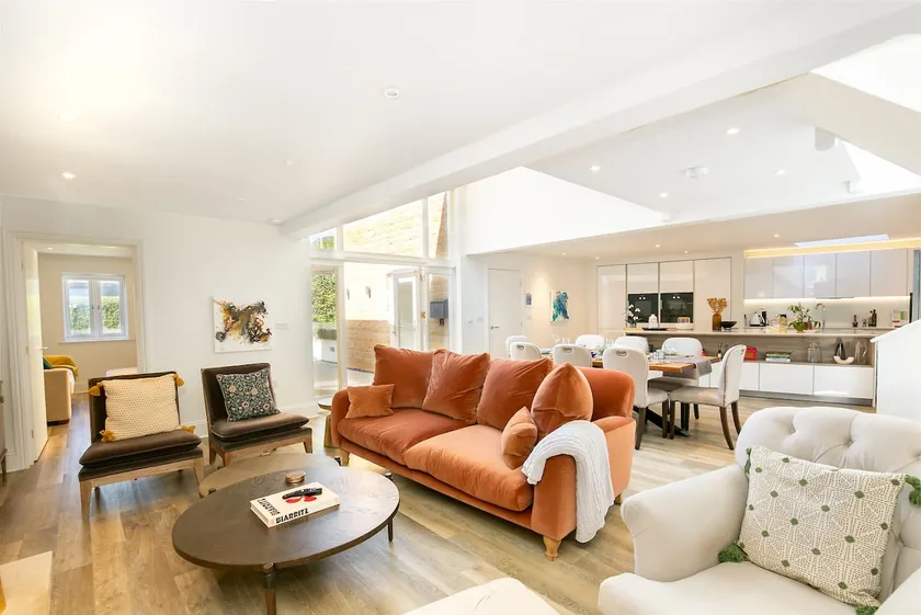 Field House - Stunning 3 Bedroom Home in Kingham! - Image 1