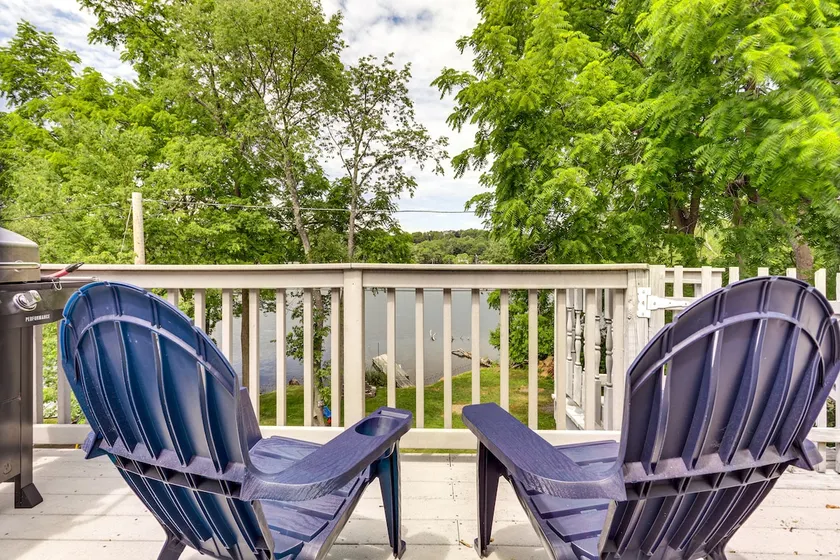 Lakefront Cottage 2 Mi to Palladium in Worcester! - Image 1