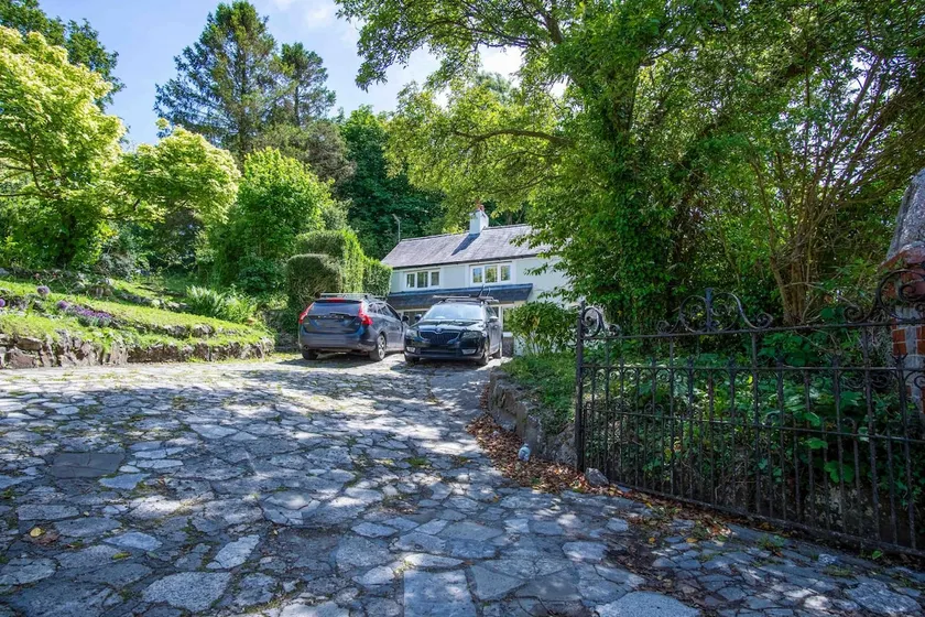 Wood Cottage - 3 Bedroom - Bishopston Swansea - Image 1