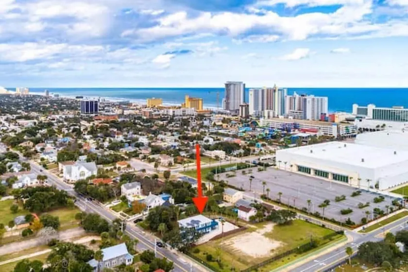 Newly Updated Walk to Beach & Ocean Center - Image 1