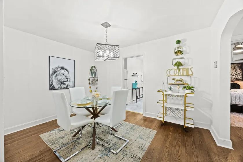 2 Charming Units Close to Downtown & Expo Center - Image 1