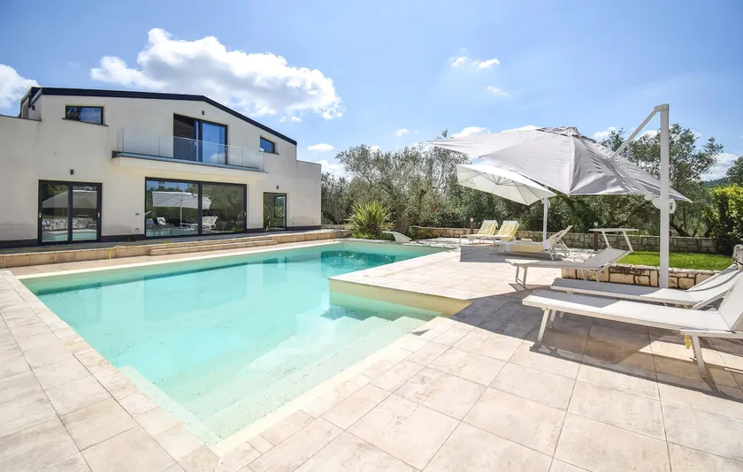 Amazing home in Caiazzo - Image 1