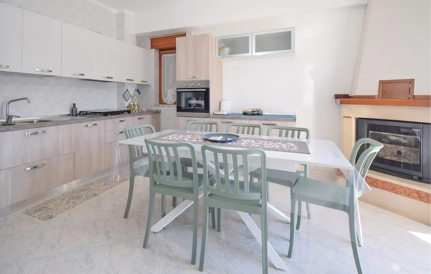3 Bedroom Cozy Home In Giffoni Valle Piana - Image 1