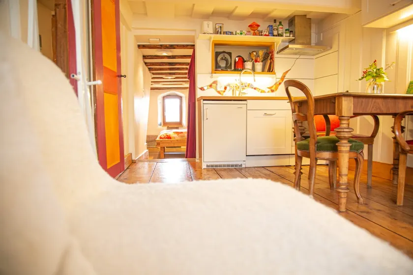 Apartment-Private bathroom with bathtub-T - Image 1