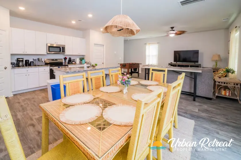 Chic Boho 4BR Retreat w/ Doggie by Beach&Golf+BBQ - Image 1