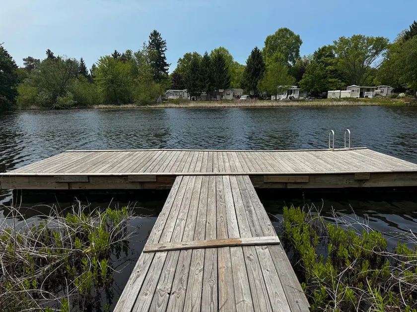 Timber Nest Goshorn lake dock pool town HOT TUB - Image 1