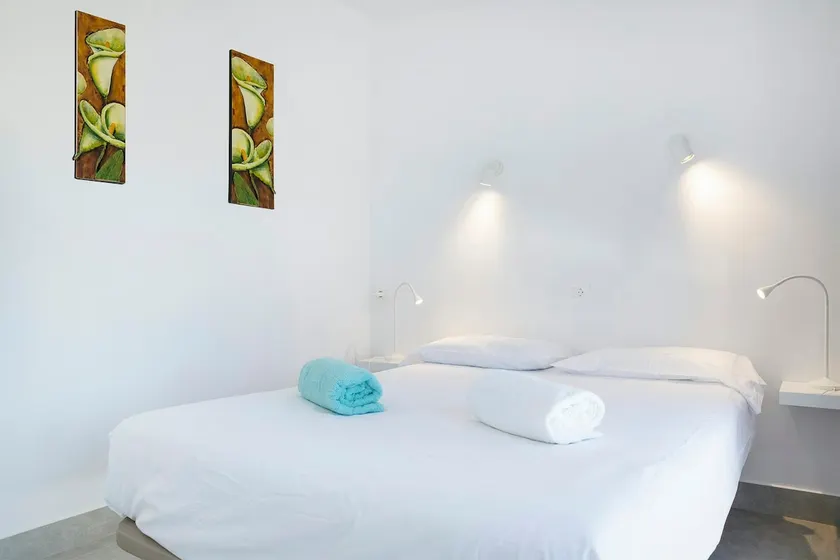 1. One bedroom apartment with mountain view - Image 1