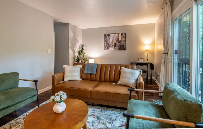 The Fern & Fable - King Bed/TownHome with Deck - Image 1