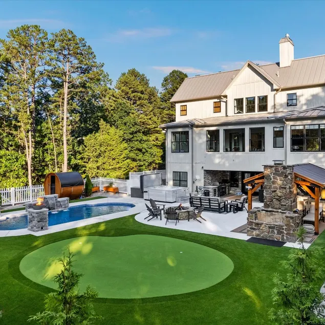 Ultra Luxe Home in Eureka Springs - Image 1