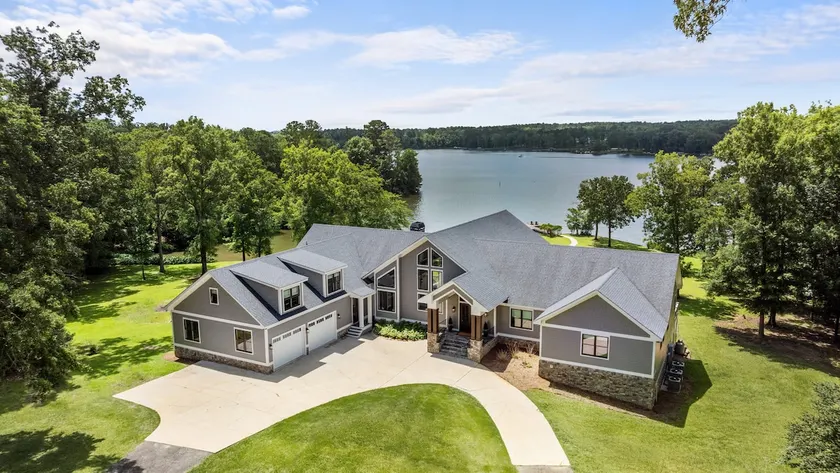 LakeOconee• PoolTable • 7KingSuites • Kayaks • SUP - Image 1