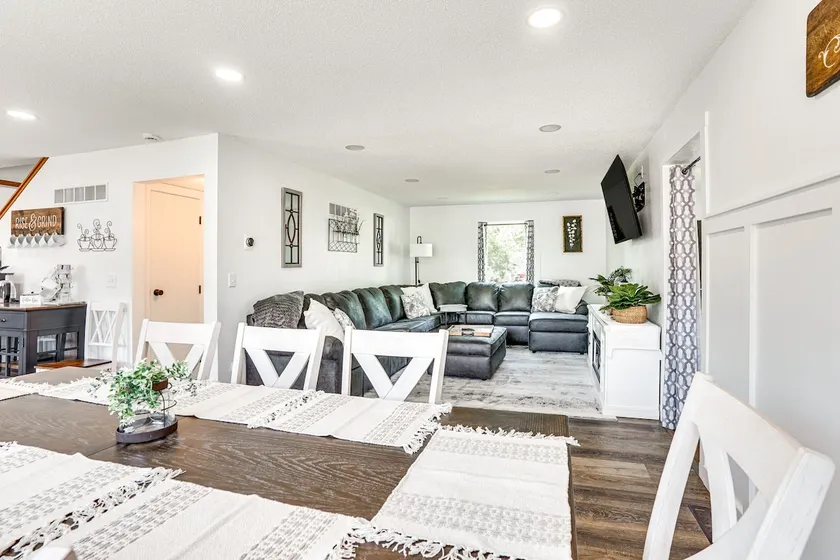 15 Mi to Downtown Sioux Falls: Gem w/ Yard! - Image 1