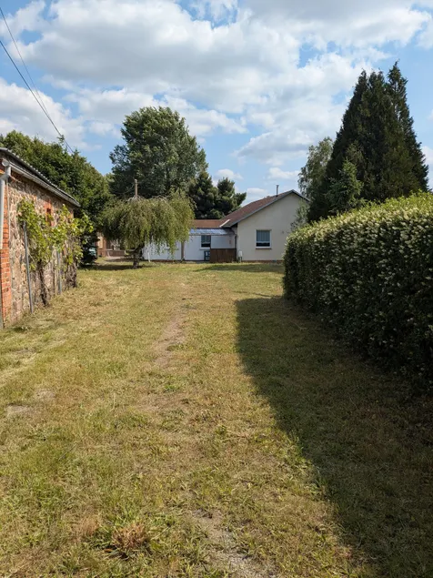 House in the countryside - Image 1