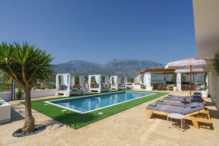 Villa Yammas, 5-Bedroom Stone Villa with Private Pool, Walking distance from Beach - Image 1