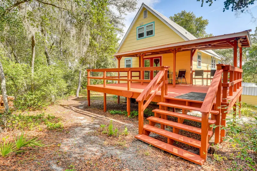 Walk to Lake George: Quiet Nature Escape w/ Deck - Image 1
