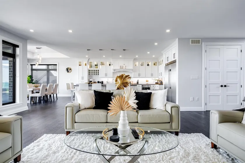 The Carrington Cove Lake Retreat - Image 1