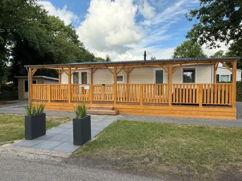 Luxury chalet, Toverland, Air conditioning, Spacious Veranda - Image 1