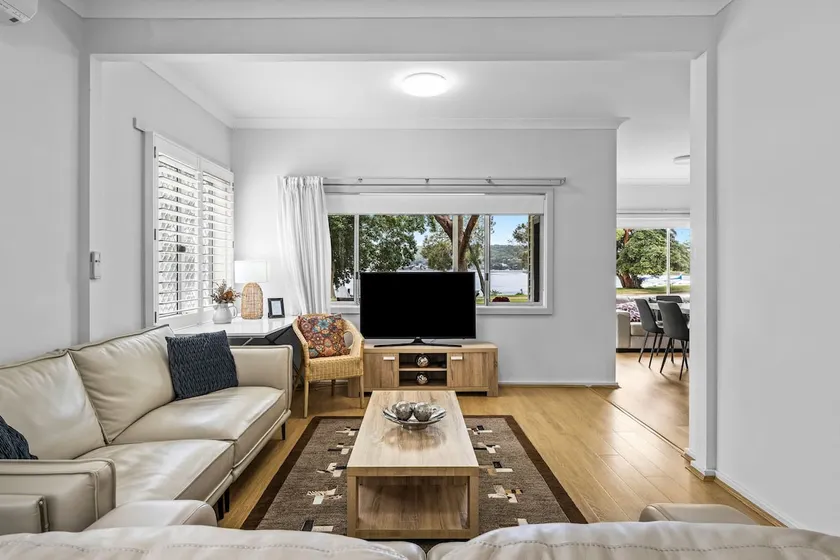 Ondina Cottage—Serene Waterfront Haven with Jetty - Image 1