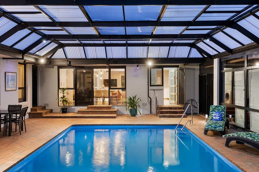 The Pool House - Heated Indoor Pool & BBQ Area - Image 1