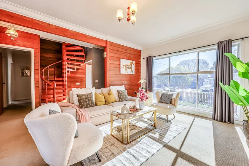 StayAU Private Two-Storey 6 Beds House Wendouree - Image 1