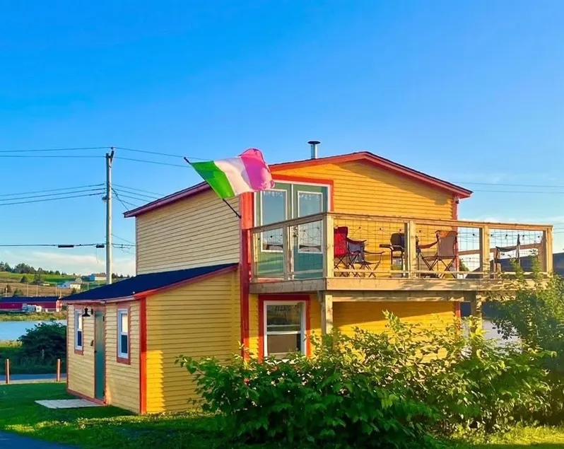 The Yellow Dory -Heart’s Delight 2BR! Ocean Views - Image 1
