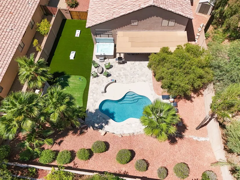 Resort Backyard: Heated Pool, Spa, Golf, Billiard - Image 1