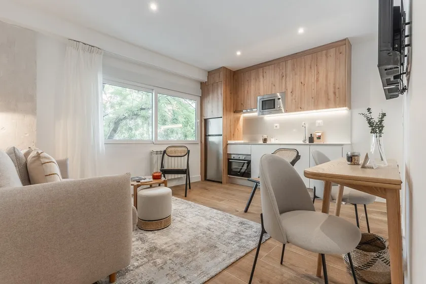 Minty Stay, 2-bedroom apartment 2 - Image 1