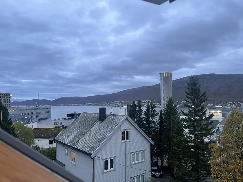 Arctic Delight 4-Bed Apartment in Tromso - Image 1