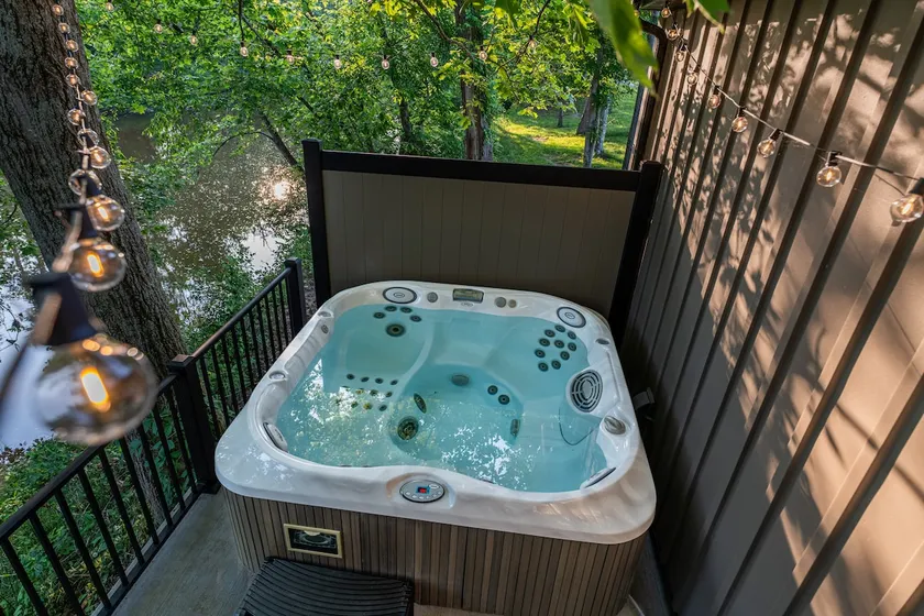 Southern Ohio Retreat w/ Private Hot Tub - Image 1