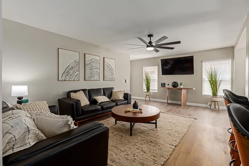 Newly Renovated Modern Cozy 3-bedroom home in El Mirage AZ - Image 1