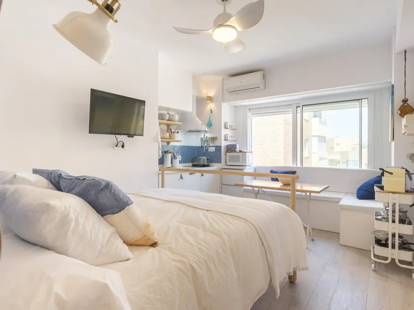 Lu&cia Malagueta, Double bed apartment 8 - Image 1
