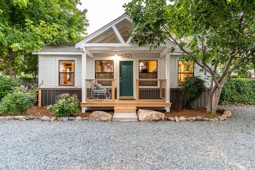 Creektown Cottages/ The Madrone - Image 1