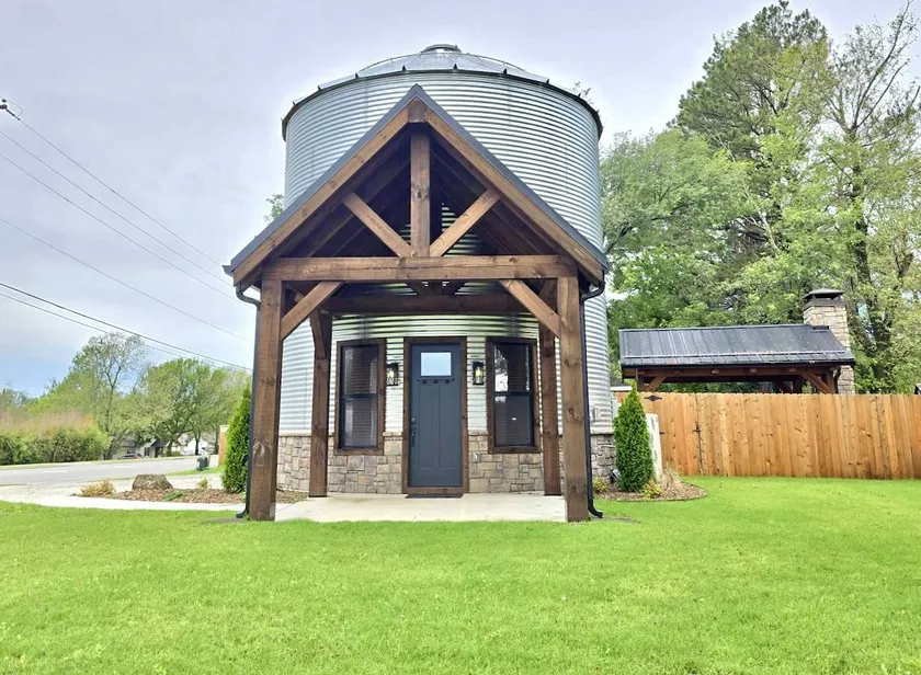 The Silo House - Bold Modern Design - Image 1