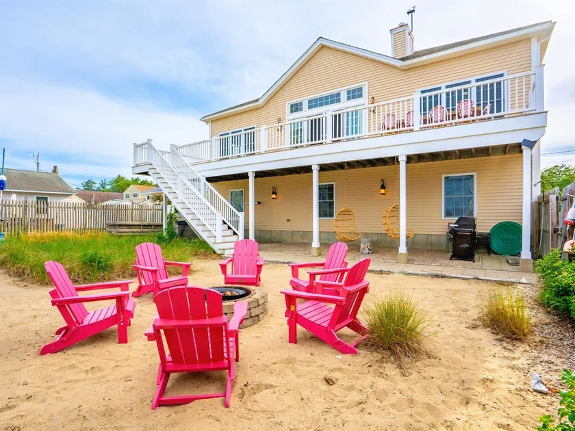 Saco Coastal Haven | 5BR, Sleeps12 + Walk to Beach - Image 1