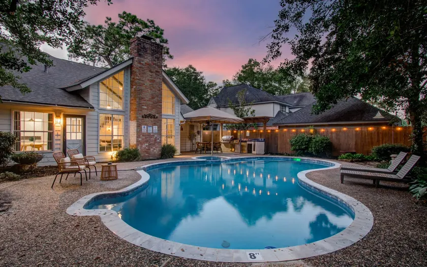 5-BD/3.5-BA Grand Getaway + Backyard Pool Paradise - Image 1