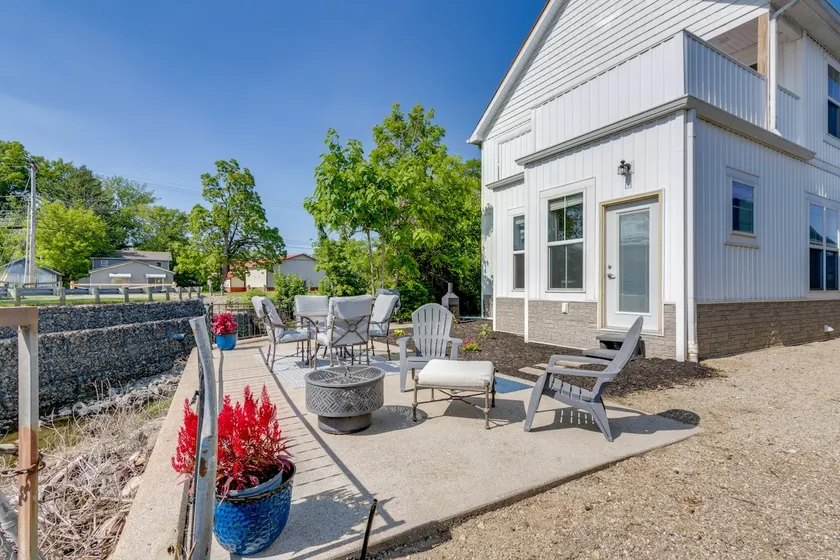 Steps to Buckeye Lake: Family-friendly Home - Image 1