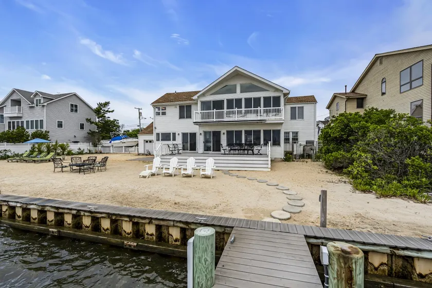 Waterfront Retreat with Dock and Bay Views - Image 1