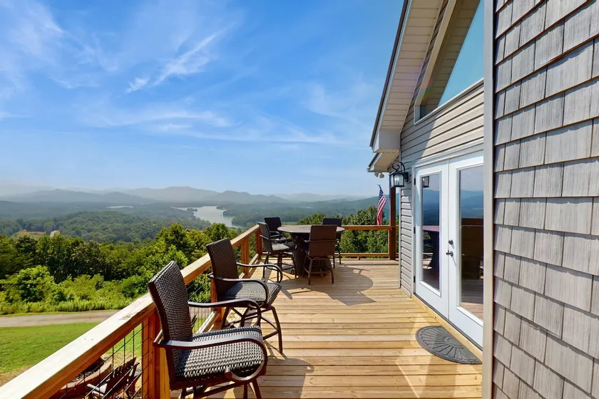 Hot Tub & Stunning Views! Hayesville Retreat - Image 1