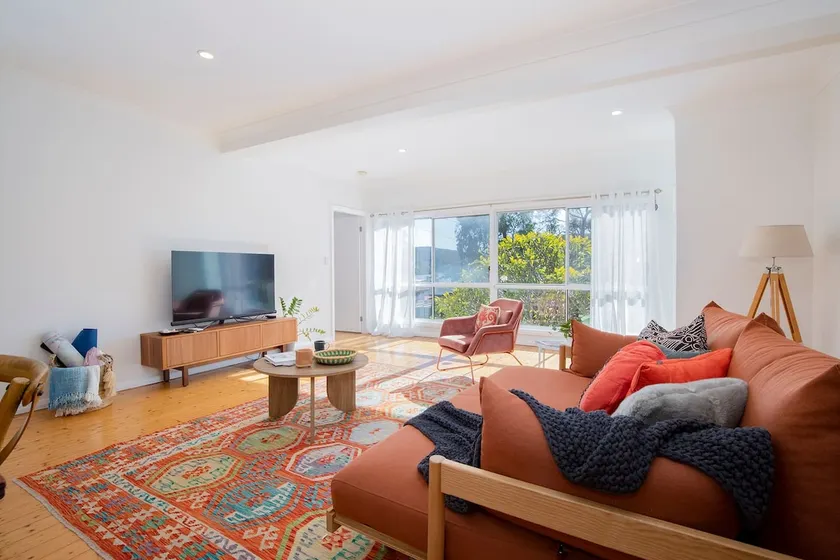 Serena Cottage - Sunlit Escape By Woy Woy Bay Wharf - Image 1