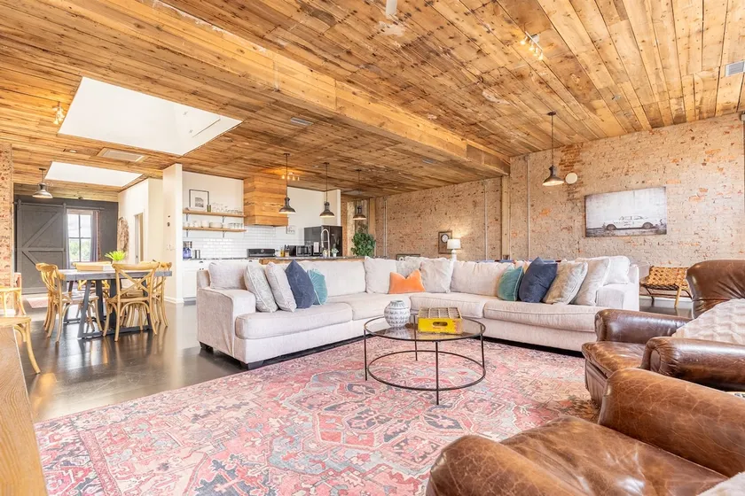Gorgeous Home in the Heart of Historic Downtown - Image 1