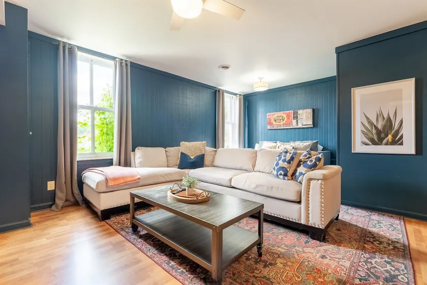 The Mason Apartment-Cozy Getaway - Image 1