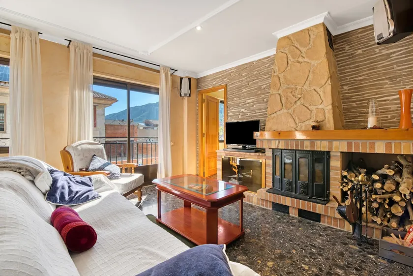 Appartement 'Cal Guerrer' avec vue sur la montagne, Wi-Fi et climatisation - Image 1