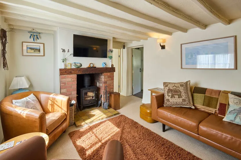 Host & Stay - Pebble Cottage - Image 1