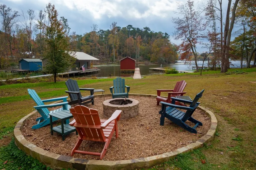 Fish and Frolic – Lakefront w/Boathouse & Firepit - Image 1