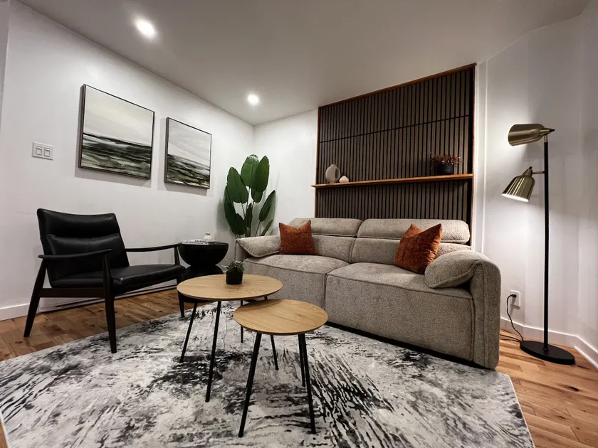 2BR Near Metro and Downtown + Plateau + Village - Image 1