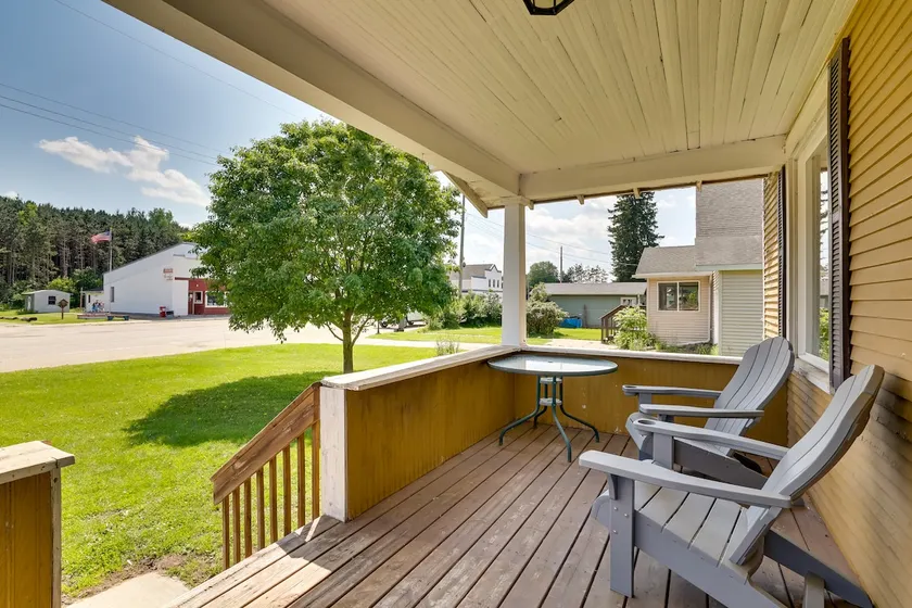 Gas Grill & Porch: Rural Hixton Vacation Home! - Image 1