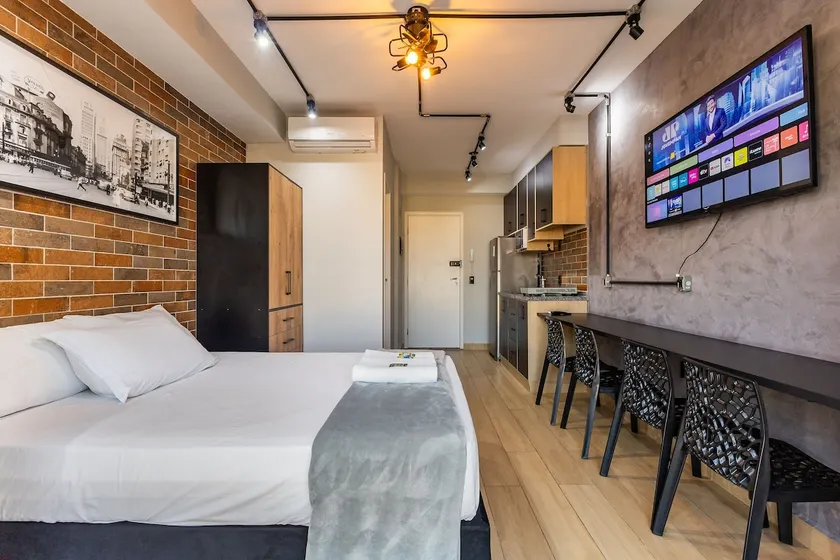 Modern Retreat in the Heart of São Paulo – 20m from the Metro - Image 1