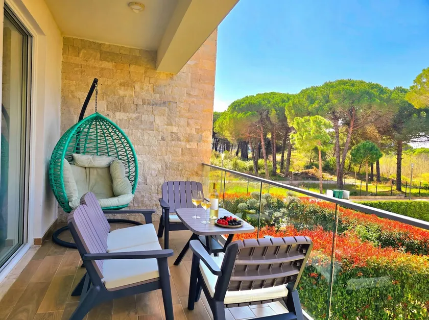 White Moon Apartments - Image 1