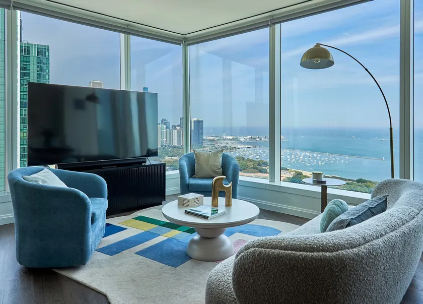 43rd-Floor Luxury Escape + Lake Views - Image 1